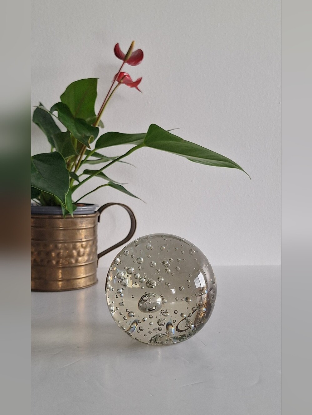 Bubbled glass ball
